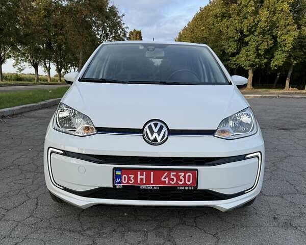 Белый Фольксваген e-up, объемом двигателя 0 л и пробегом 78 тыс. км за 7600 $, фото 3 на Automoto.ua