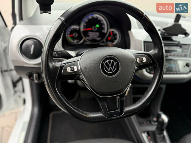 Белый Фольксваген e-up, объемом двигателя 0 л и пробегом 95 тыс. км за 12500 $, фото 34 на Automoto.ua
