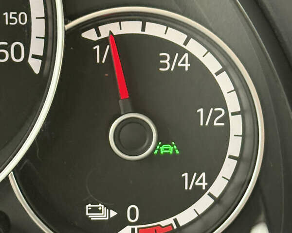 Белый Фольксваген e-up, объемом двигателя 0 л и пробегом 95 тыс. км за 12500 $, фото 36 на Automoto.ua