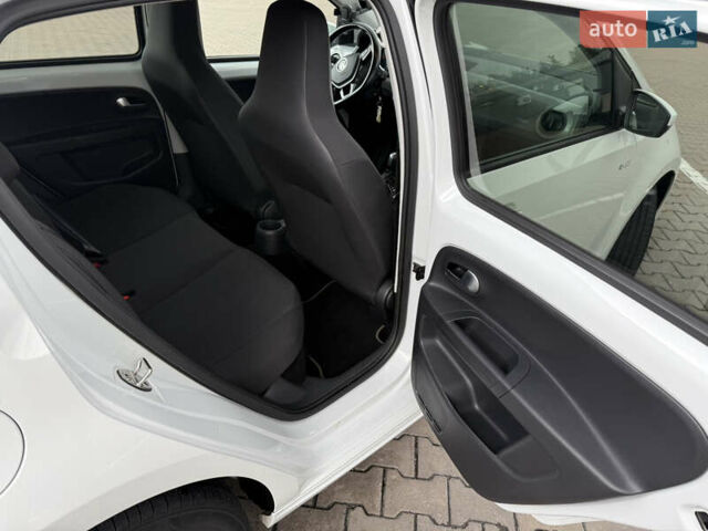 Белый Фольксваген e-up, объемом двигателя 0 л и пробегом 95 тыс. км за 12500 $, фото 21 на Automoto.ua