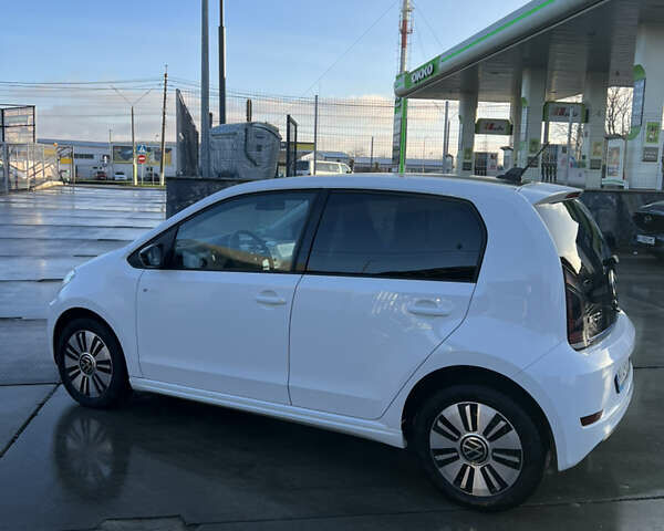 Белый Фольксваген e-up, объемом двигателя 0 л и пробегом 128 тыс. км за 11000 $, фото 11 на Automoto.ua