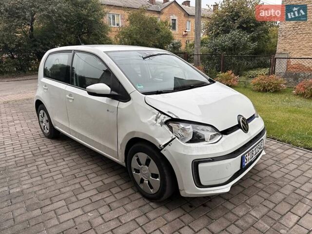 Белый Фольксваген e-up, объемом двигателя 0 л и пробегом 130 тыс. км за 9600 $, фото 3 на Automoto.ua