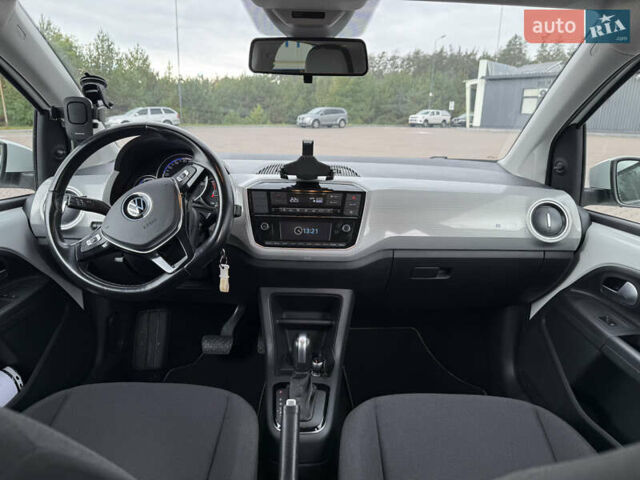 Белый Фольксваген e-up, объемом двигателя 0 л и пробегом 95 тыс. км за 12500 $, фото 26 на Automoto.ua