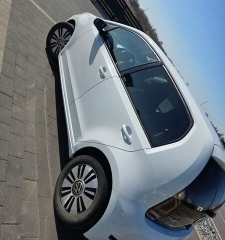 Білий Фольксваген e-up, об'ємом двигуна 0 л та пробігом 36 тис. км за 12000 $, фото 11 на Automoto.ua