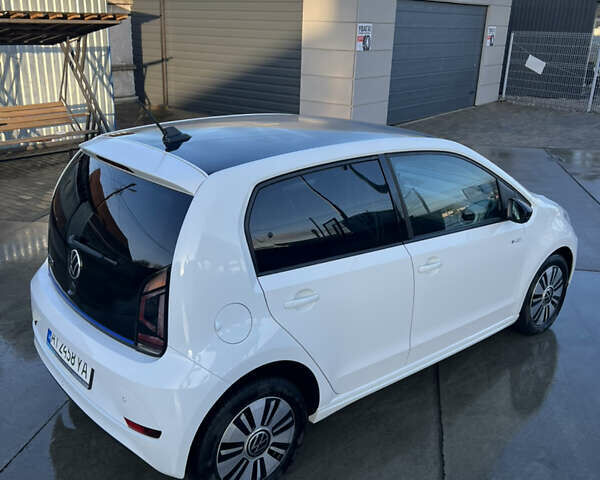 Белый Фольксваген e-up, объемом двигателя 0 л и пробегом 128 тыс. км за 11000 $, фото 23 на Automoto.ua