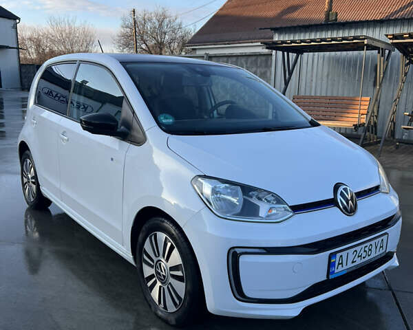 Белый Фольксваген e-up, объемом двигателя 0 л и пробегом 128 тыс. км за 11000 $, фото 3 на Automoto.ua