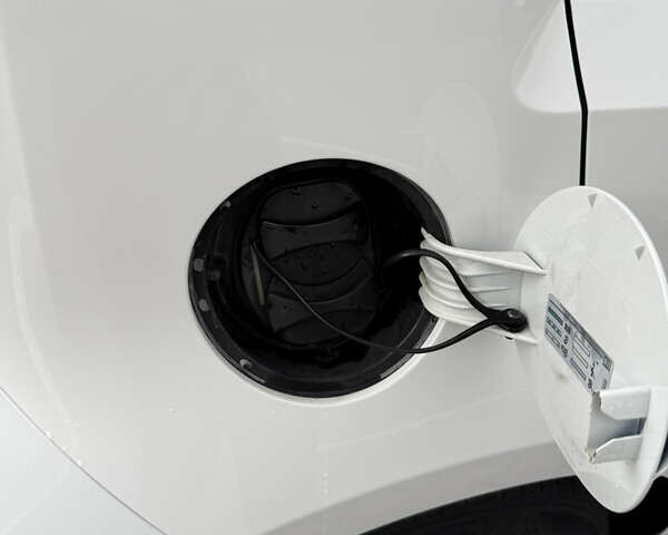 Белый Фольксваген e-up, объемом двигателя 0 л и пробегом 95 тыс. км за 12500 $, фото 23 на Automoto.ua