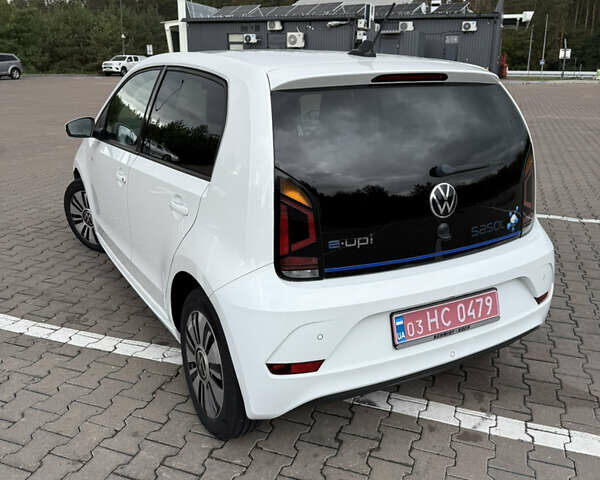 Белый Фольксваген e-up, объемом двигателя 0 л и пробегом 95 тыс. км за 12500 $, фото 11 на Automoto.ua