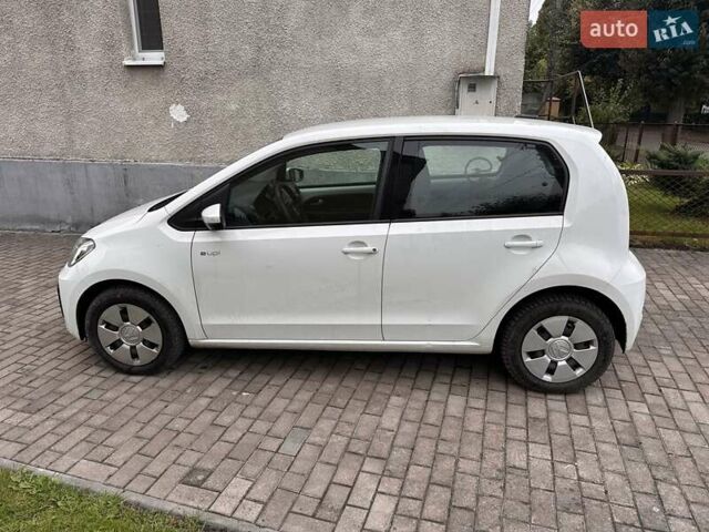 Белый Фольксваген e-up, объемом двигателя 0 л и пробегом 130 тыс. км за 9600 $, фото 1 на Automoto.ua