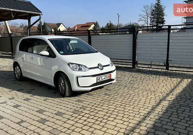 Белый Фольксваген e-up, объемом двигателя 0 л и пробегом 61 тыс. км за 12900 $, фото 20 на Automoto.ua