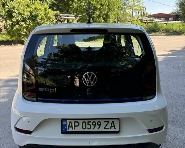 Белый Фольксваген e-up, объемом двигателя 0 л и пробегом 17 тыс. км за 14900 $, фото 1 на Automoto.ua