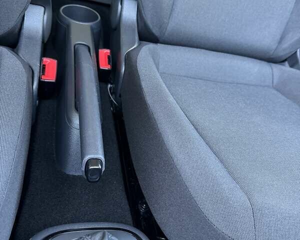 Белый Фольксваген e-up, объемом двигателя 0 л и пробегом 17 тыс. км за 14900 $, фото 26 на Automoto.ua