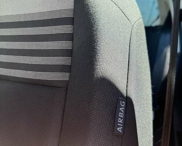 Белый Фольксваген e-up, объемом двигателя 0 л и пробегом 17 тыс. км за 14900 $, фото 10 на Automoto.ua