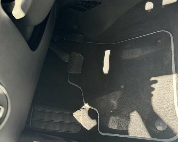 Белый Фольксваген e-up, объемом двигателя 0 л и пробегом 17 тыс. км за 14900 $, фото 15 на Automoto.ua