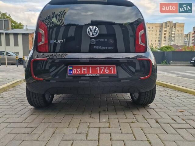 Черный Фольксваген e-up, объемом двигателя 0 л и пробегом 118 тыс. км за 6550 $, фото 27 на Automoto.ua