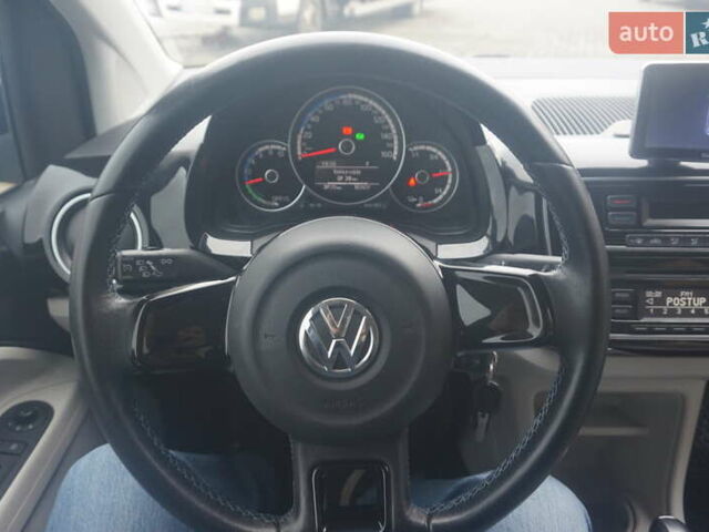 Черный Фольксваген e-up, объемом двигателя 0 л и пробегом 151 тыс. км за 5555 $, фото 27 на Automoto.ua