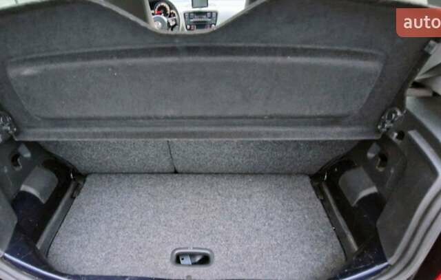 Черный Фольксваген e-up, объемом двигателя 0 л и пробегом 140 тыс. км за 6500 $, фото 5 на Automoto.ua