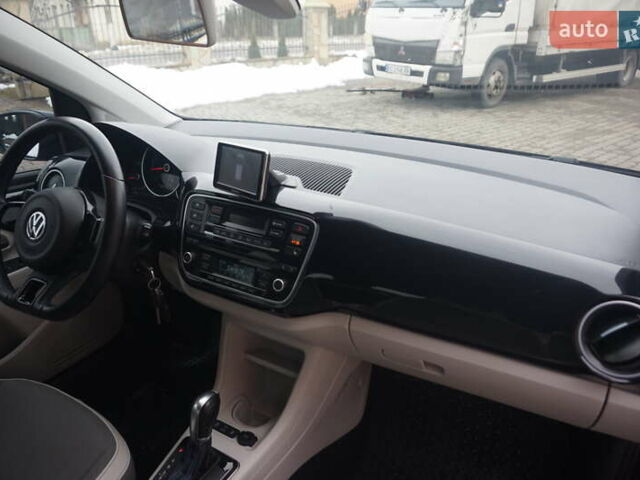 Черный Фольксваген e-up, объемом двигателя 0 л и пробегом 151 тыс. км за 5555 $, фото 39 на Automoto.ua