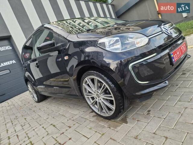 Черный Фольксваген e-up, объемом двигателя 0 л и пробегом 118 тыс. км за 6550 $, фото 19 на Automoto.ua
