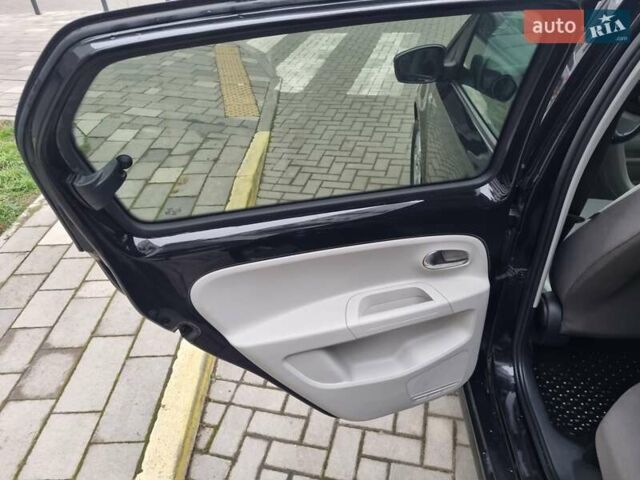 Черный Фольксваген e-up, объемом двигателя 0 л и пробегом 113 тыс. км за 5999 $, фото 26 на Automoto.ua