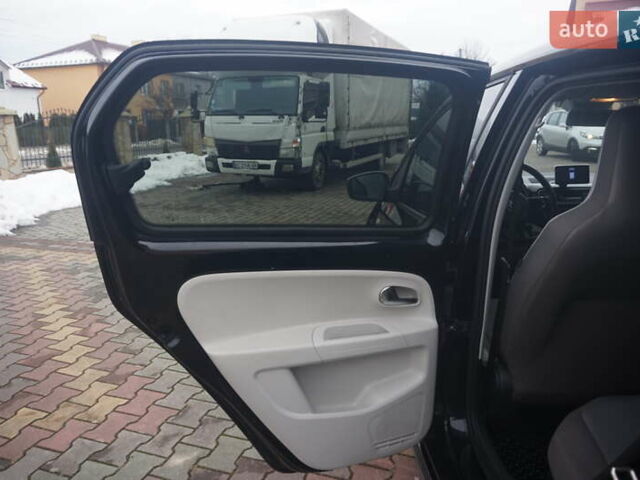 Черный Фольксваген e-up, объемом двигателя 0 л и пробегом 151 тыс. км за 5555 $, фото 43 на Automoto.ua