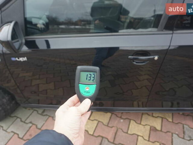 Черный Фольксваген e-up, объемом двигателя 0 л и пробегом 151 тыс. км за 5555 $, фото 62 на Automoto.ua