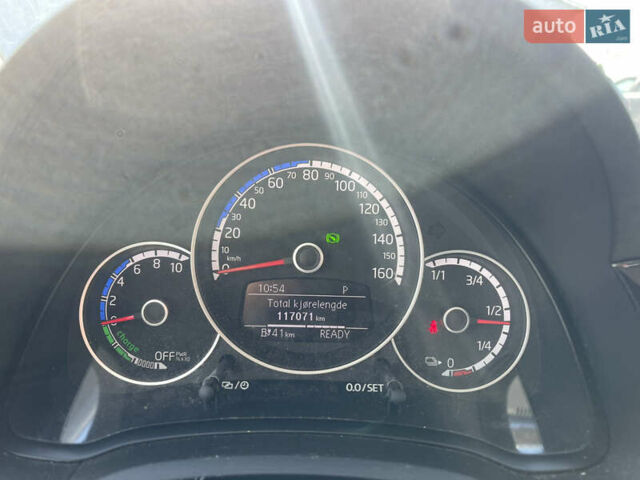 Чорний Фольксваген e-up, об'ємом двигуна 0 л та пробігом 117 тис. км за 4999 $, фото 12 на Automoto.ua