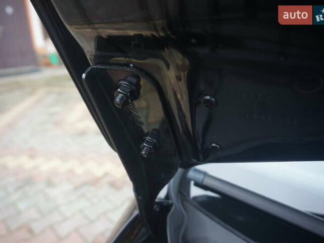 Черный Фольксваген e-up, объемом двигателя 0 л и пробегом 151 тыс. км за 5555 $, фото 55 на Automoto.ua