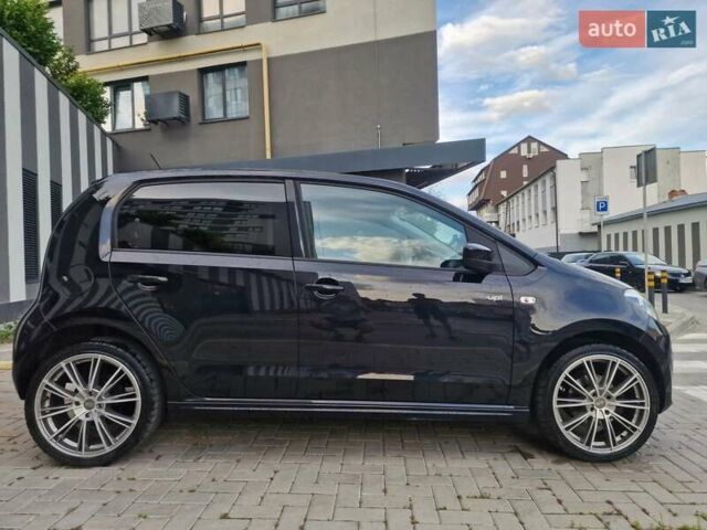 Черный Фольксваген e-up, объемом двигателя 0 л и пробегом 118 тыс. км за 6550 $, фото 22 на Automoto.ua