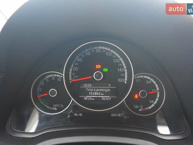 Черный Фольксваген e-up, объемом двигателя 0 л и пробегом 151 тыс. км за 5555 $, фото 29 на Automoto.ua