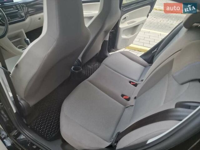 Черный Фольксваген e-up, объемом двигателя 0 л и пробегом 118 тыс. км за 6550 $, фото 42 на Automoto.ua