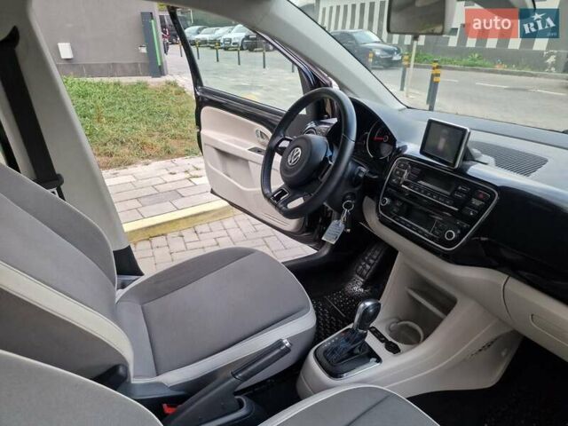 Черный Фольксваген e-up, объемом двигателя 0 л и пробегом 118 тыс. км за 6550 $, фото 51 на Automoto.ua