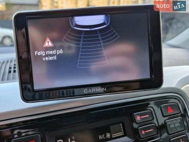 Черный Фольксваген e-up, объемом двигателя 0 л и пробегом 140 тыс. км за 6500 $, фото 8 на Automoto.ua