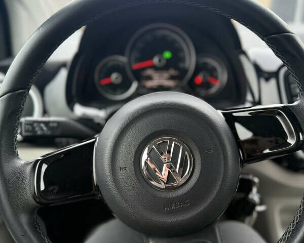 Чорний Фольксваген e-up, об'ємом двигуна 0 л та пробігом 96 тис. км за 5600 $, фото 7 на Automoto.ua