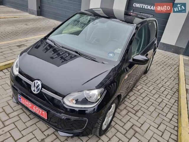Черный Фольксваген e-up, объемом двигателя 0 л и пробегом 113 тыс. км за 5999 $, фото 1 на Automoto.ua