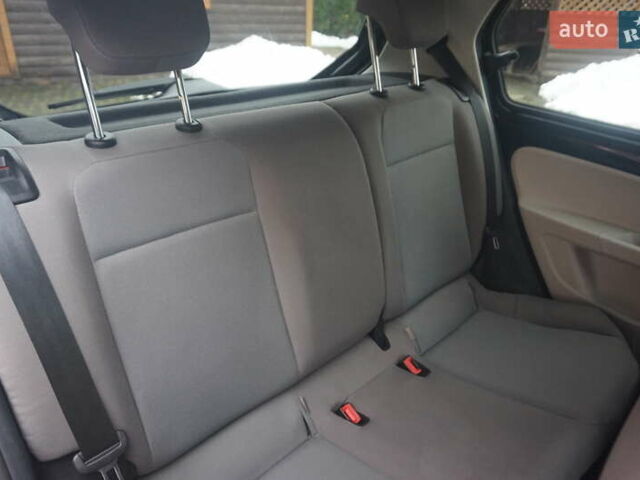 Черный Фольксваген e-up, объемом двигателя 0 л и пробегом 151 тыс. км за 5555 $, фото 42 на Automoto.ua