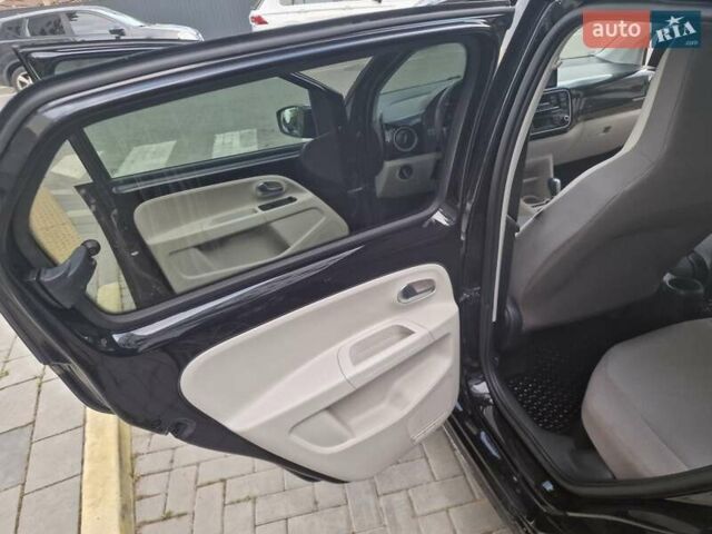 Черный Фольксваген e-up, объемом двигателя 0 л и пробегом 118 тыс. км за 6550 $, фото 41 на Automoto.ua