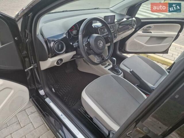 Черный Фольксваген e-up, объемом двигателя 0 л и пробегом 118 тыс. км за 6550 $, фото 37 на Automoto.ua