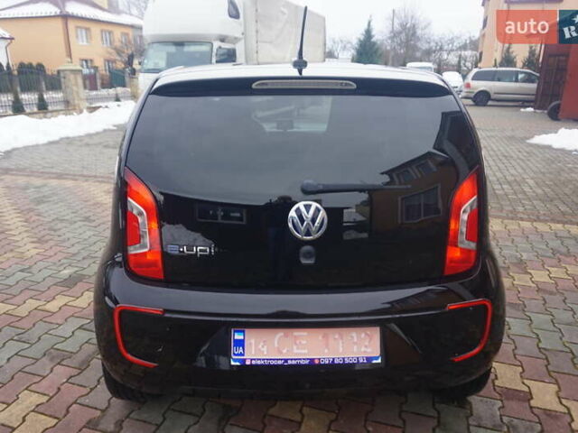 Черный Фольксваген e-up, объемом двигателя 0 л и пробегом 151 тыс. км за 5555 $, фото 15 на Automoto.ua