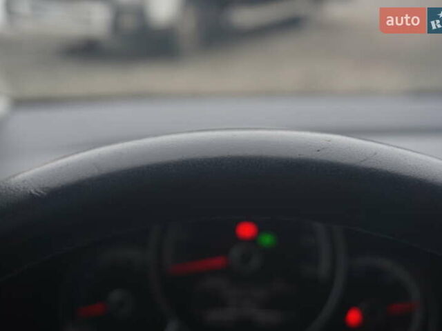 Черный Фольксваген e-up, объемом двигателя 0 л и пробегом 151 тыс. км за 5555 $, фото 28 на Automoto.ua