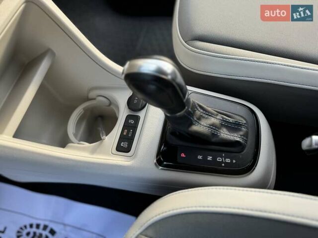 Чорний Фольксваген e-up, об'ємом двигуна 0 л та пробігом 85 тис. км за 6799 $, фото 41 на Automoto.ua