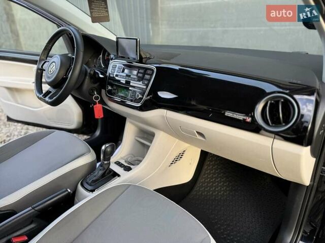 Чорний Фольксваген e-up, об'ємом двигуна 0 л та пробігом 85 тис. км за 6799 $, фото 47 на Automoto.ua