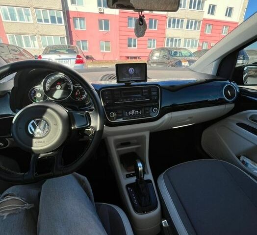 Черный Фольксваген e-up, объемом двигателя 0 л и пробегом 98 тыс. км за 8000 $, фото 9 на Automoto.ua