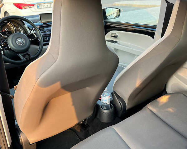 Чорний Фольксваген e-up, об'ємом двигуна 0 л та пробігом 91 тис. км за 7900 $, фото 10 на Automoto.ua