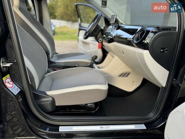 Чорний Фольксваген e-up, об'ємом двигуна 0 л та пробігом 85 тис. км за 6799 $, фото 33 на Automoto.ua