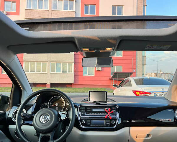 Чорний Фольксваген e-up, об'ємом двигуна 0 л та пробігом 91 тис. км за 7900 $, фото 9 на Automoto.ua