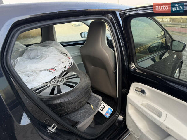 Чорний Фольксваген e-up, об'ємом двигуна 0 л та пробігом 49 тис. км за 6250 $, фото 18 на Automoto.ua