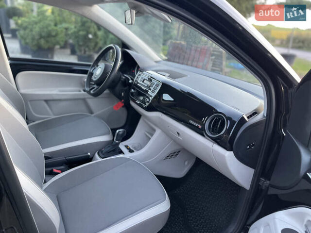 Черный Фольксваген e-up, объемом двигателя 0 л и пробегом 101 тыс. км за 5999 $, фото 10 на Automoto.ua