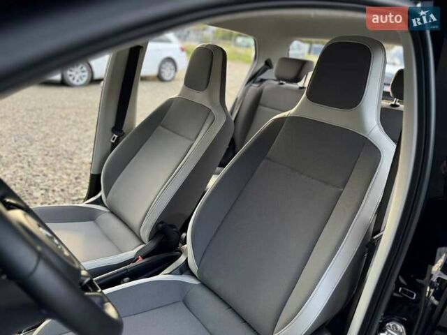 Чорний Фольксваген e-up, об'ємом двигуна 0 л та пробігом 85 тис. км за 6799 $, фото 44 на Automoto.ua