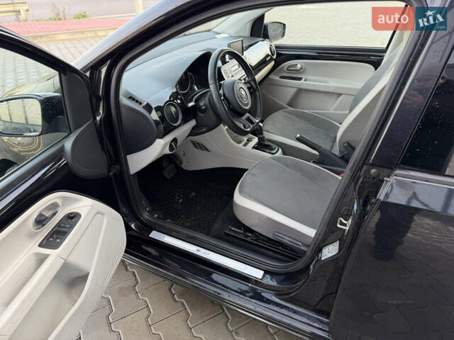 Чорний Фольксваген e-up, об'ємом двигуна 0 л та пробігом 49 тис. км за 6250 $, фото 24 на Automoto.ua